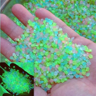 Partículas fluorescentes hechas a mano en piedras luminosas ecológicas para pasarelas de jardín Decoración esencial
