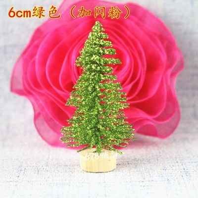 Trae la magia de la temporada a tu casa con nuestro árbol de Navidad de 6 cm de brillo hecho a mano