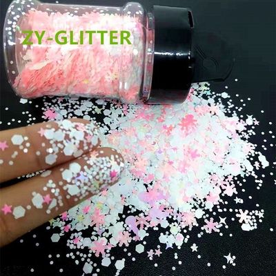 Crear un país de las maravillas de invierno con nuestra nieve de Navidad en forma de brillo en grandes cantidades de materiales grandes mezclar forma de brillo en polvo