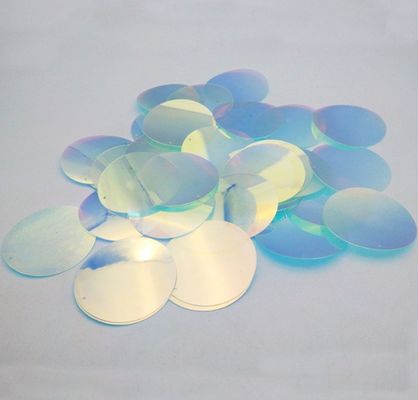 PET RPET Hoyo único Holográfico Sequin Sequins Decoración Brillo Ligero Calzado de caminata plano Calzado de color blanco Calzado de uñas