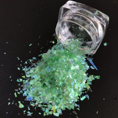 Excelente efecto de arte de uñas 2025 Irregulares Chunky Glitter Flakes Decoraciones Color brillante de caramelo para la ocasión de Navidad