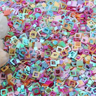 Transforma tus uñas con productos de belleza de uñas de colores plástico piezas cuadradas en blanco de seda piezas fluorescentes y más