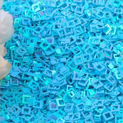 Transforma tus uñas con productos de belleza de uñas de colores plástico piezas cuadradas en blanco de seda piezas fluorescentes y más