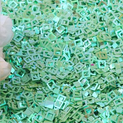 Transforma tus uñas con productos de belleza de uñas de colores plástico piezas cuadradas en blanco de seda piezas fluorescentes y más