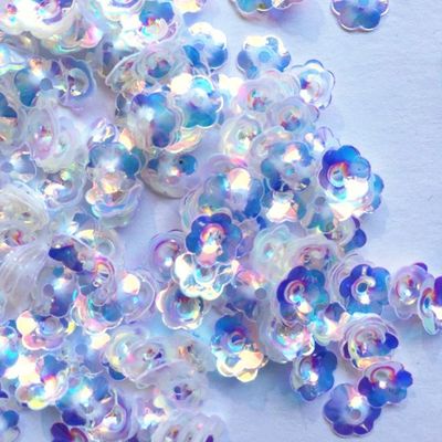 Flor de estilo Aurora Color de ciruela Sequins sueltas 8 mm Transparente 12 mm Accesorios de PET para coser zapatos 365 colores incluidos