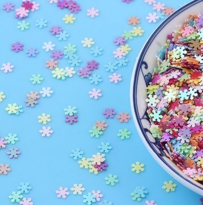 1 Impresión a color Sequin Flores en forma de brillo Color mezclado con triángulo mariposa Pez Perro polvo Playboy Brillo en forma de sequin