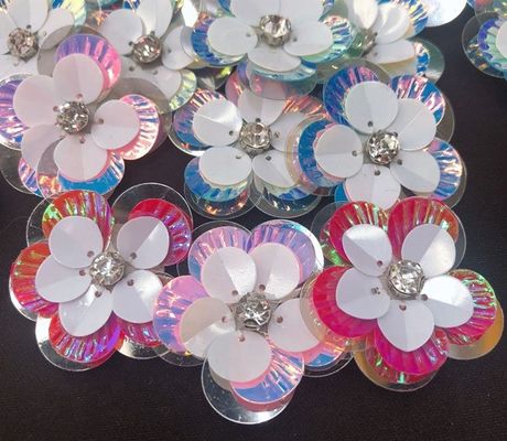 Sequins de flores de concha para zapatos de mujer ropa falda de plástico multicolor bodas eventos empaquetados en cajas