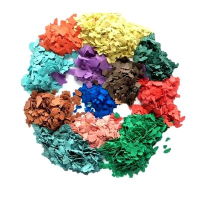 Agregue un poco de brillo a su aspecto de Halloween con copos de biotita y hoja compuesta de arte de uñas Mica