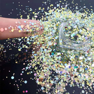 Excelente efecto de arte de uñas mezclado con polvo de brillo de camaleón