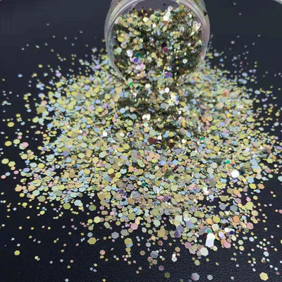 Excelente efecto de arte de uñas mezclado con polvo de brillo de camaleón