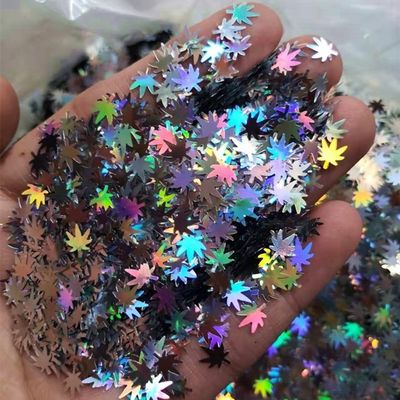 OEM Stock Poliéster Holográfico Plata Marahuana Hoja Brillante Formas de Fiesta Formas de ventaja Stock OEM ventaja de la fiesta