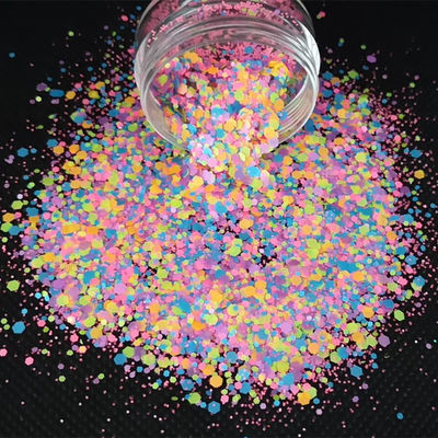 Excelente efecto de arte de uñas neón brillo rosa y neón rosa mezclado de brillo para un aspecto deslumbrante