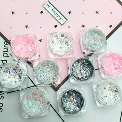 Miles de opciones para las uñas Arte de decoración Uso y material de lentejuelas en productos de belleza de uñas