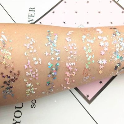 Miles de opciones para las uñas Arte de decoración Uso y material de lentejuelas en productos de belleza de uñas