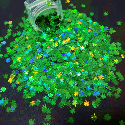 Método de impresión 1 color y excelente efecto de arte de uñas para el día de San Patricio Cuatro hojas de trébol forma brillante