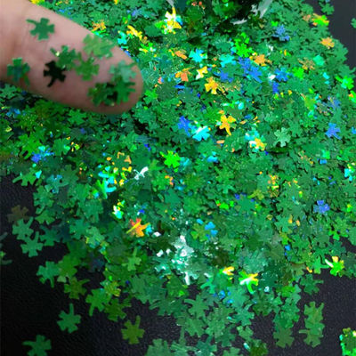 Método de impresión 1 color y excelente efecto de arte de uñas para el día de San Patricio Cuatro hojas de trébol forma brillante