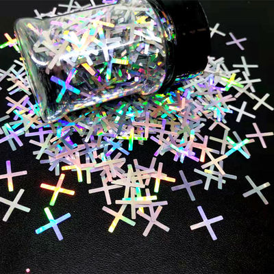 Excelente efecto de arte de uñas con letras brillantes en forma de almendras y huellas de bebé