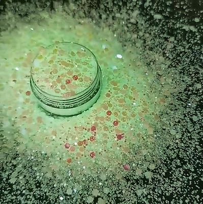 Día de la Tierra Confetti con formas de animales en polvo de brillo luminoso no tóxico con mezclas gruesas