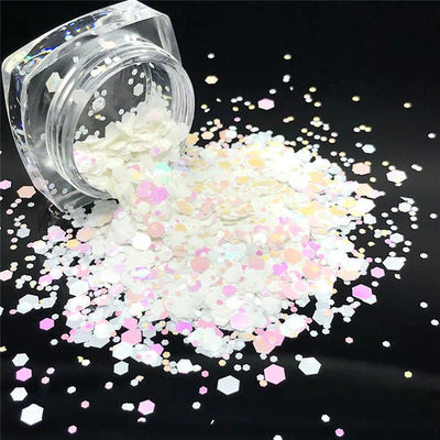 Colores personalizados Polvo de poliéster a granel para estrellas de corazón en forma de luna con puntos