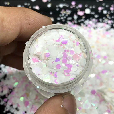 Colores personalizados Polvo de poliéster a granel para estrellas de corazón en forma de luna con puntos