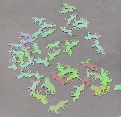 Suministro de colores personalizados Poliéster Unicornio Caballo forma de brillo para decoración Artesanía y entusiastas del Holo en todo el mundo